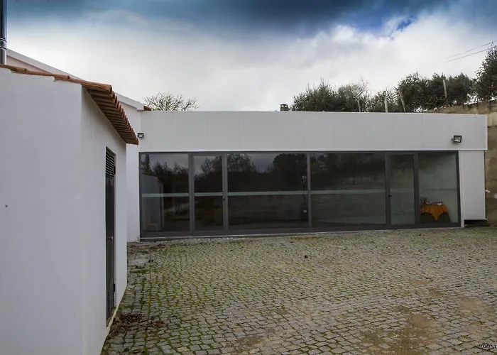 Entryfik Hostel Maceira (Guarda)